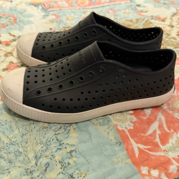Native Shoes Black and White Water Shoes Slip-On - Picture 6 of 11